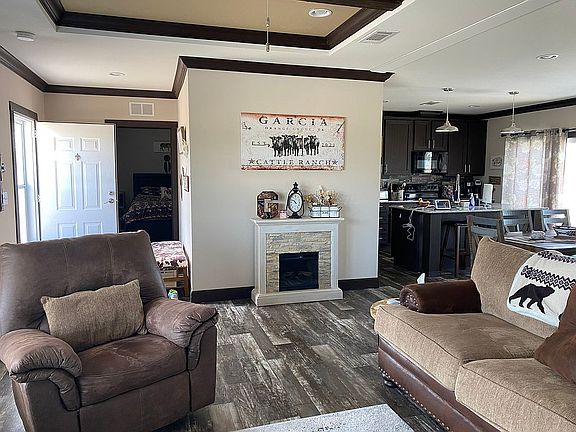 3rd image of 336 County Road 303 E