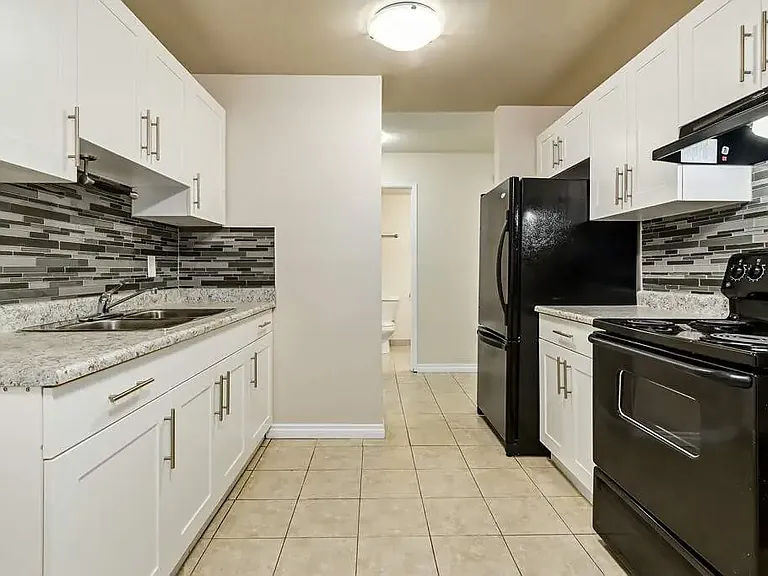 10750 116th St NW #101 — Photo 5