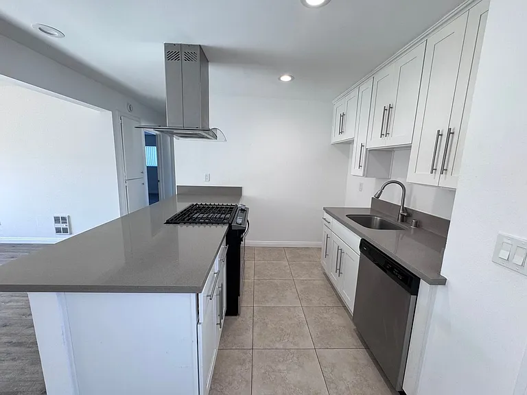 1808 MacKay Ln — Photo 6