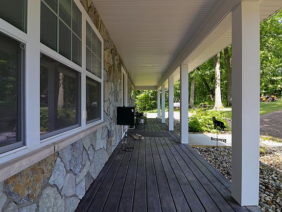 5th image of 1348 Lakewood Ln