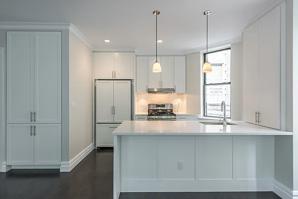 Rented by Thor Equities | media 14