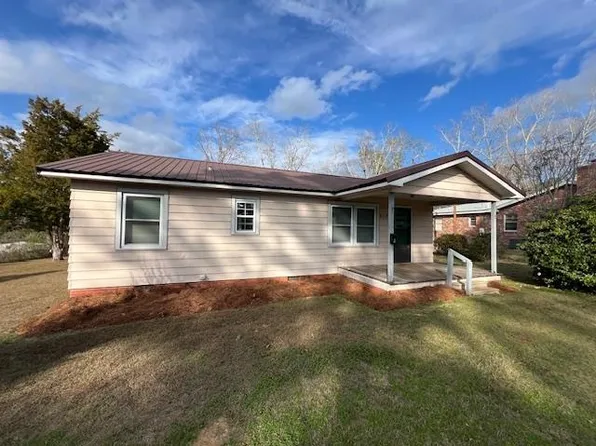608 Woodham Cir, Opp, AL 36467
