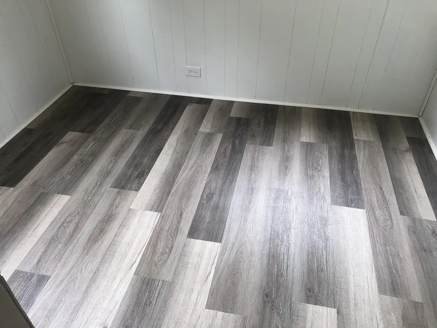 511 West Hill Avenue North - 13 — Photo 3