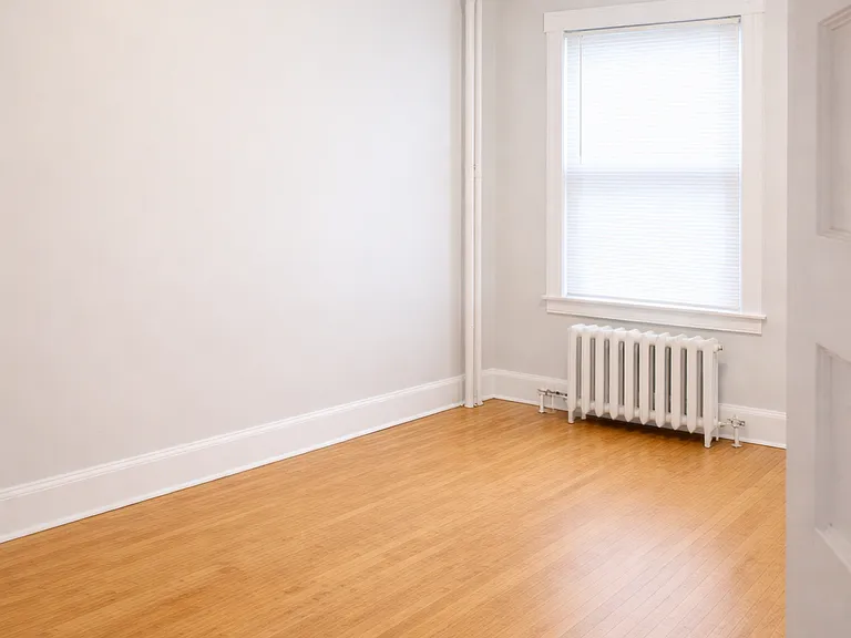 808 University Ave SE #1 — Photo 11