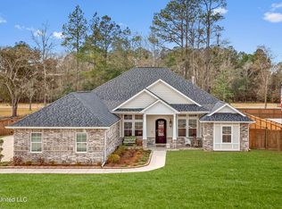 13389 Forest Ridge Dr, Gulfport, MS 39503