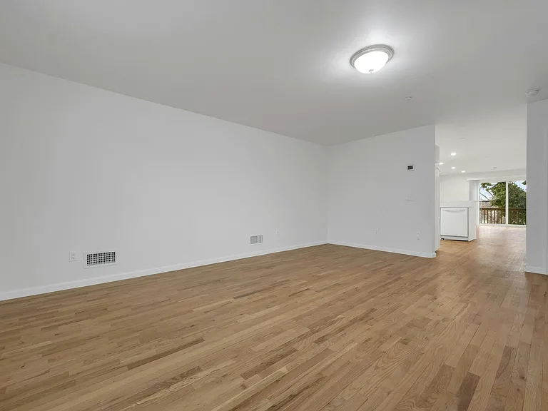 65 Halstead Ave #C — Photo 6