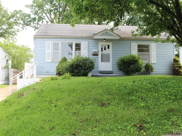 9714 Echo Ln, Saint Louis, MO 63114