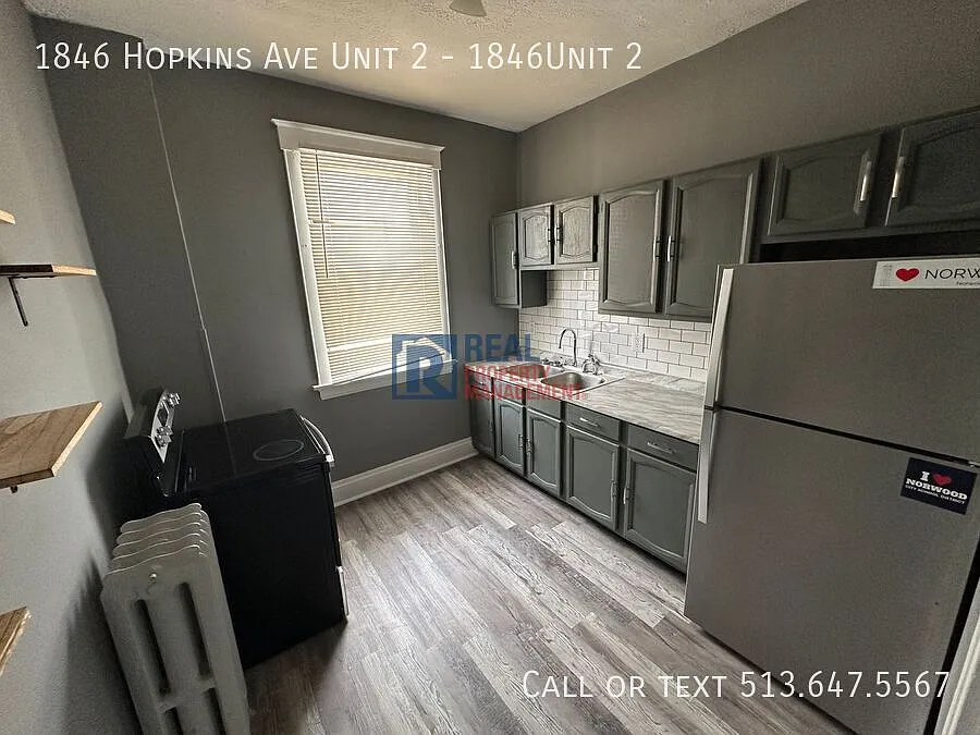 Beautifully renovated second story unit — Photo 3