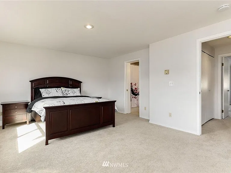 2124 185th Pl SE — Photo 2