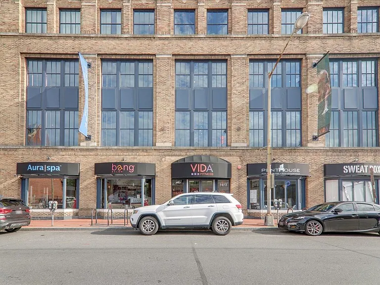 1317 Harvard St NW #1 — Photo 22