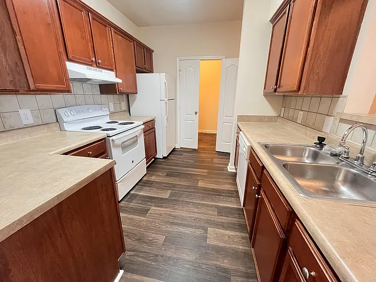 Wesley Kensington Apartments at Stonecrest — Photo 244