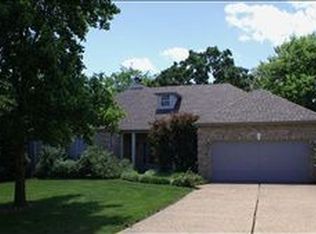 4 Big Bluff Ct, Saint Charles, MO 63304