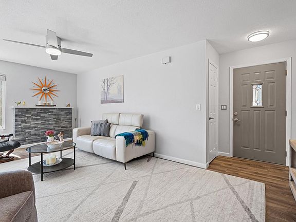 5th image of 17145 Pine Way