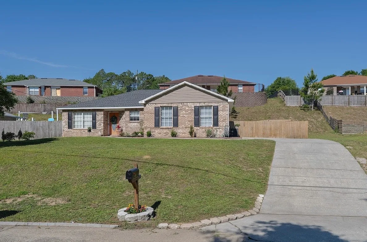 3 bed, 1535 sqft, $1,995 — Photo 1