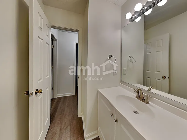 4020 Landerwood Dr — Photo 9