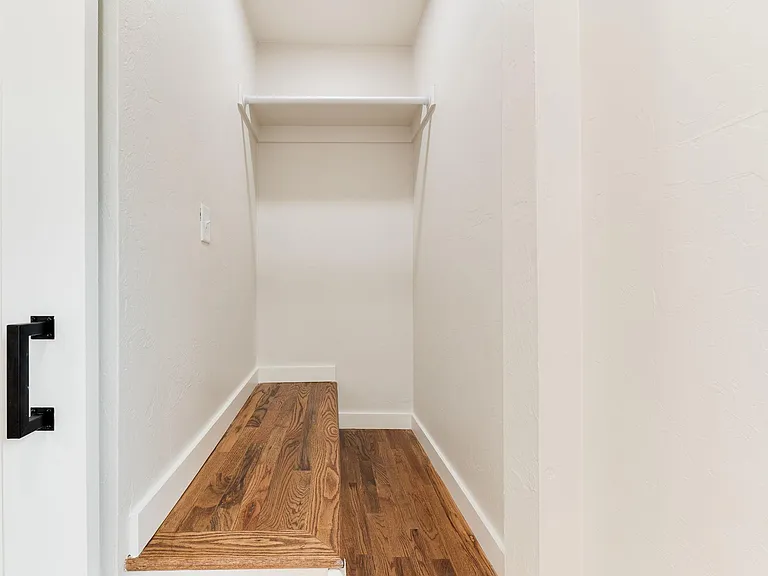1807 N Blackwelder Ave #1809 — Photo 6