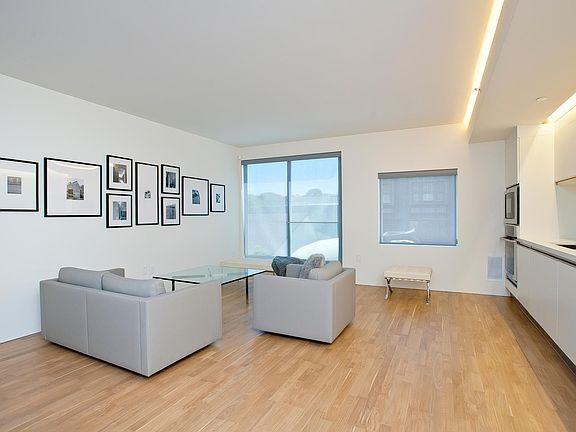 5th image of 2020 Ellis St APT 301