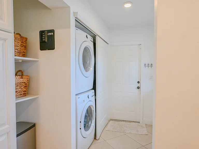 1248 SE 7th St — Photo 40