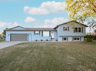 307 Denise Dr, Palo, IA 52324
