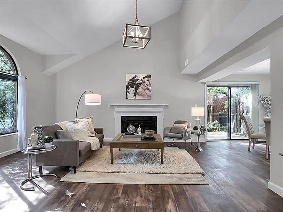 3rd image of 9304 Golden Woods Dr