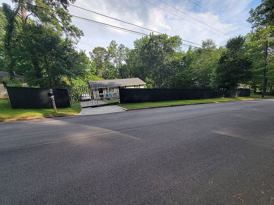 2nd image of 3611 Tulip Dr