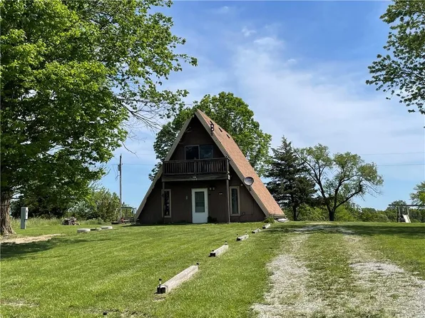 120 Hideaway Rd, Gallatin, MO 64640