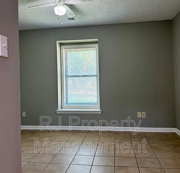 4521 Stony Point Dr — Photo 15