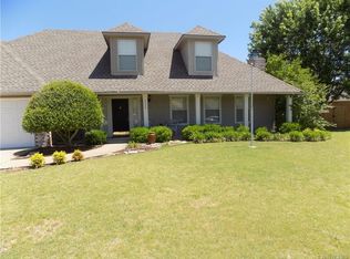 2606 Westwood Dr, Claremore, OK 74017