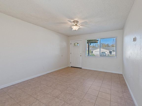 5th image of 3524 Gardenia St