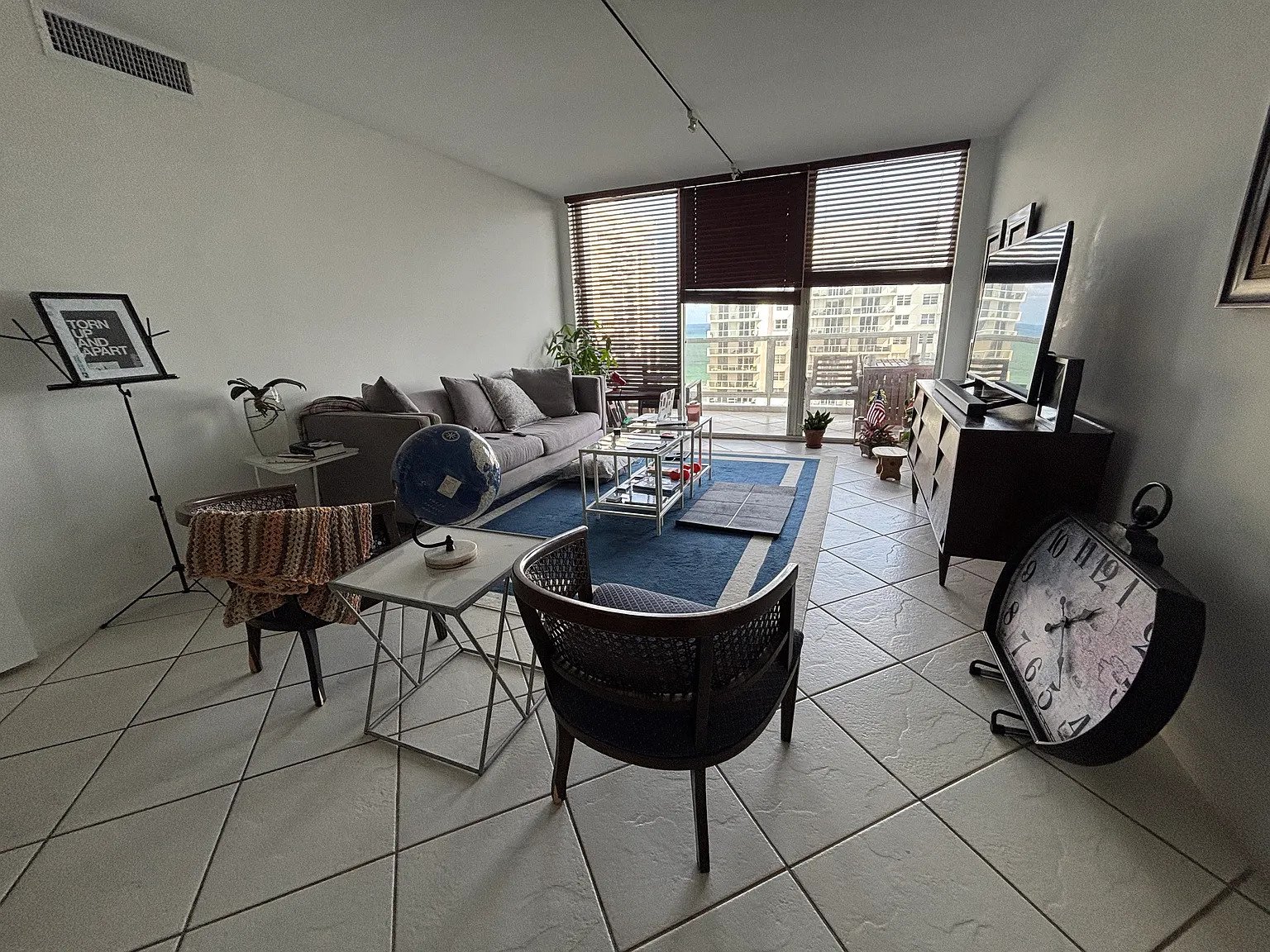 2 bed, 1030 sqft, $3,650 — Photo 3