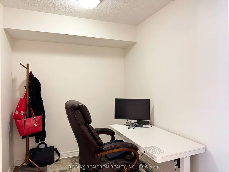 19 Barberry Pl #416 — Photo 17