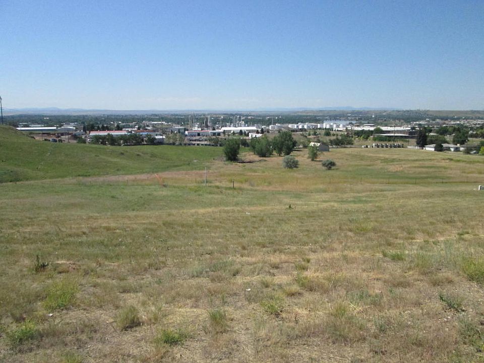 1st image of 1008 Skyline Dr NE