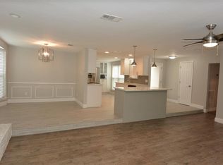 11922 Rocky Knoll Dr, Houston, TX 77077