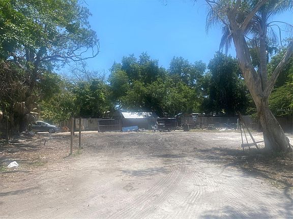 2nd image of 2130 ROSELAWN STREET