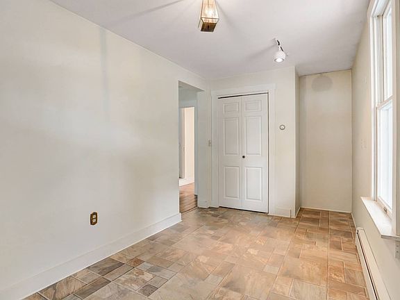 4th image of 141 Green St