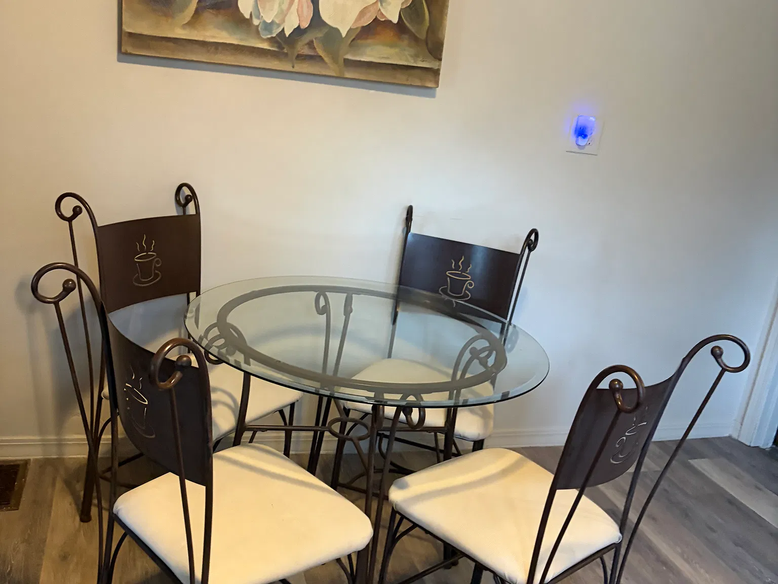 4 bed, 1200 sqft, $650 — Photo 1