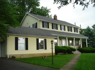 669 Hillcrest Dr, Maysville, KY 41056