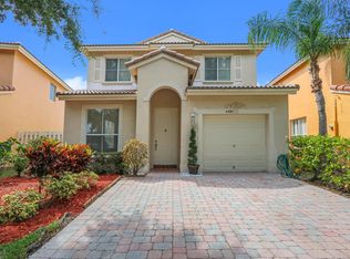 4497 Lake Lucerne Cir, West Palm Beach, FL 33409
