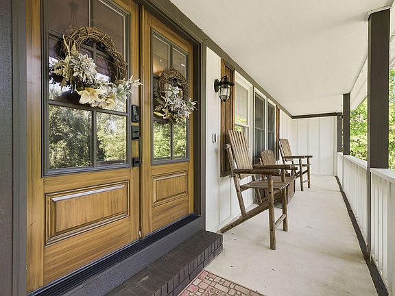 3rd image of 9302 Rockshire Ln