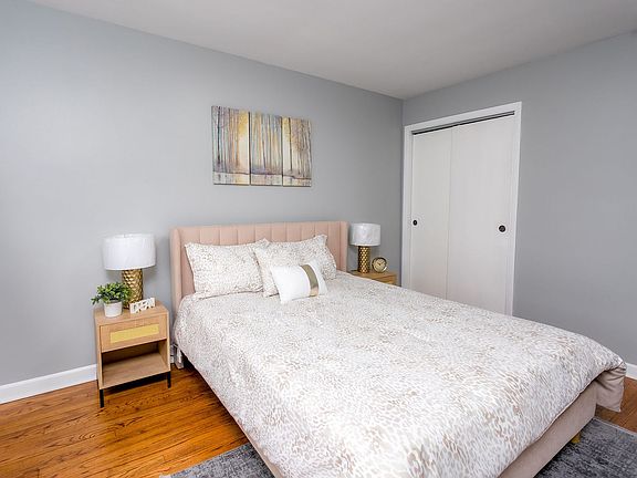 3rd image of 100 Frederick Ave
