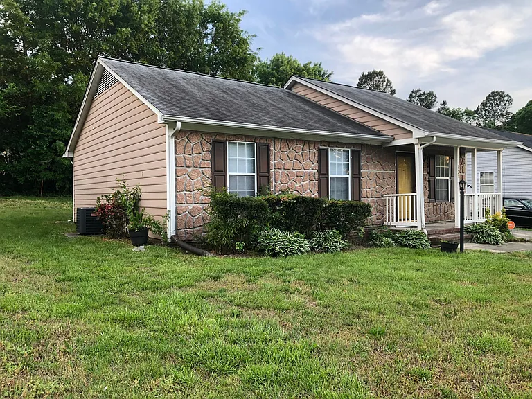 2245 Pine Knoll Ter — Photo 16