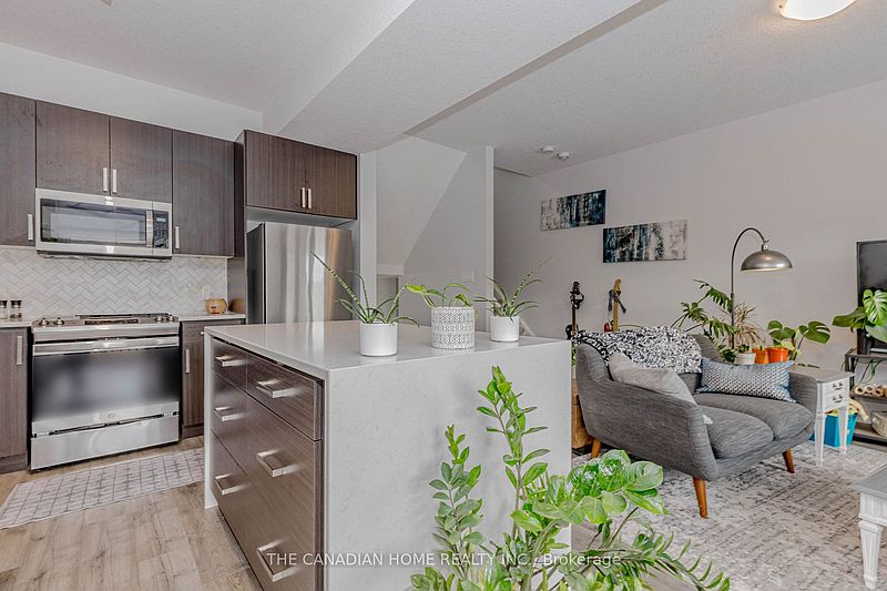 London Townhouse for rent - 3 Bedrooms — photo 20