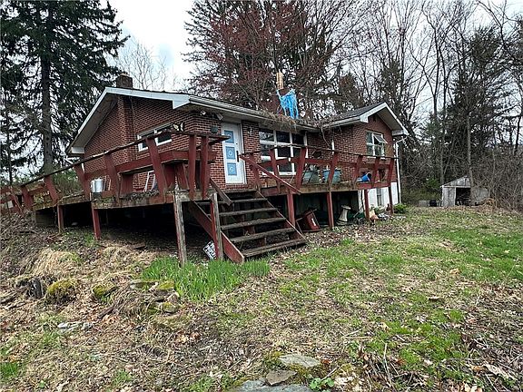 2nd image of 3950 Dunnett Ln