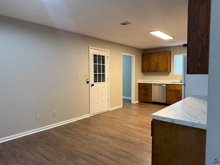 118 S Springs Dr — Photo 7