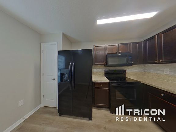 4th image of 1721 Windward Oaks Dr
