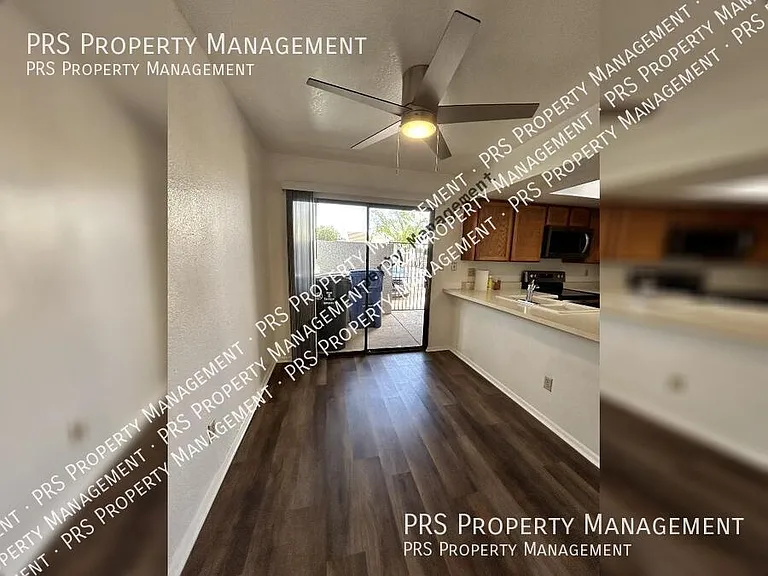 329 E Ambassador Dr — Photo 19