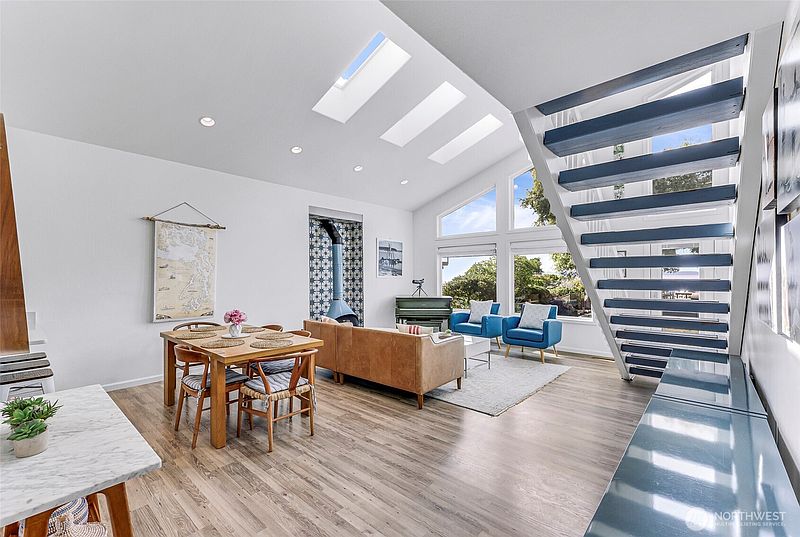 4th image of 2402 Sunlight Beach Road