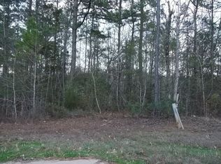 438 Columbine Dr, Jacksons Gap, AL 36861