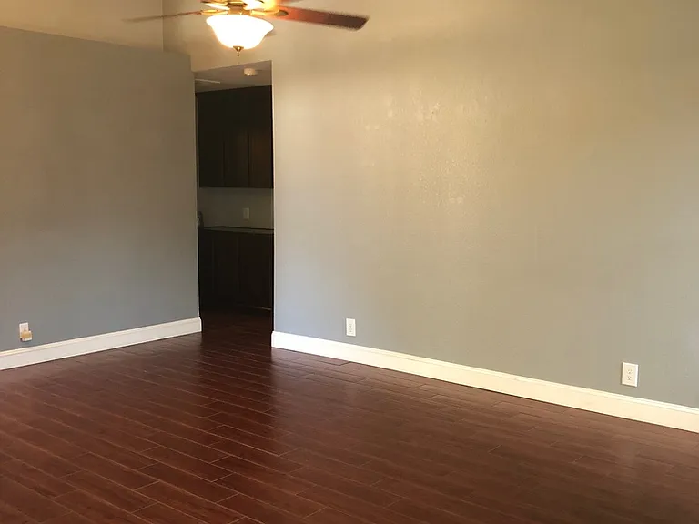 7677 Auburn Ridge Ct — Photo 6