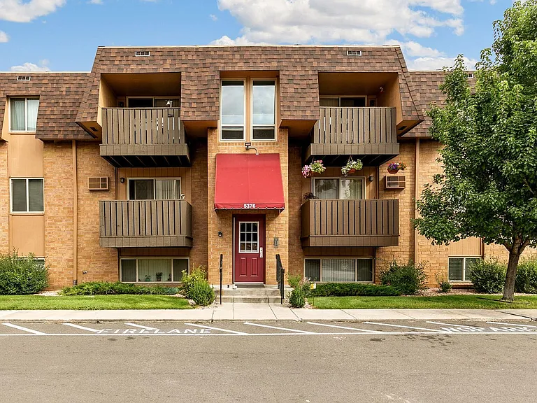 Westport Apartments — Photo 44
